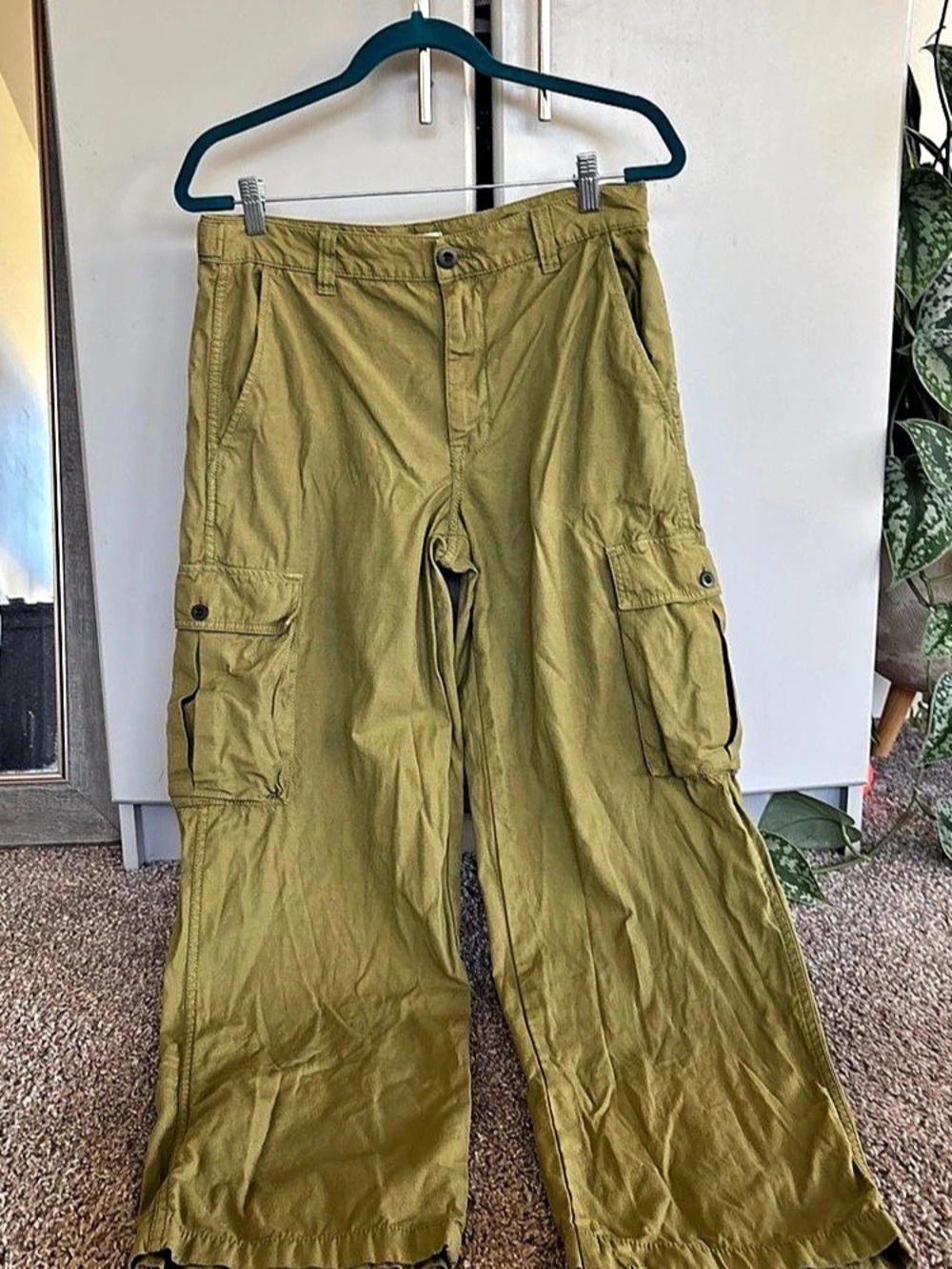 Madewell The Baggy Cargo Pant Wide Leg Cargo Pants in Green Waist 28